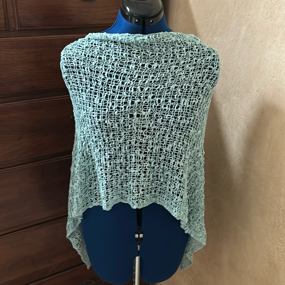NWT Haystacks Popcorn Knit Poncho in lake blue.